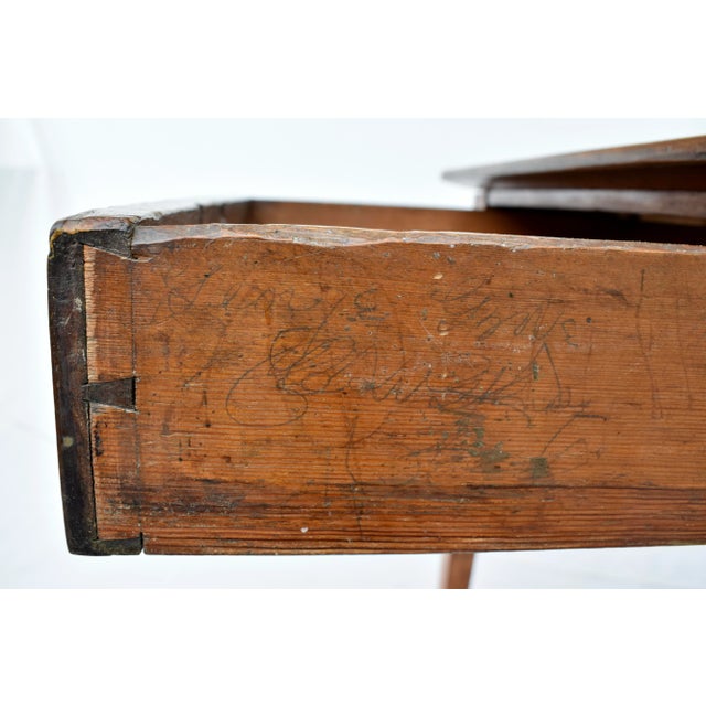 Early 19th C. Hepplewhite Work Table For Sale In Philadelphia - Image 6 of 13