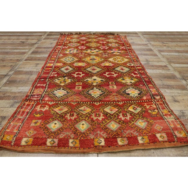 Late 20th Century Late 20th Century Vintage Moroccan Rug 05'04 X 10'08 For Sale - Image 9 of 10