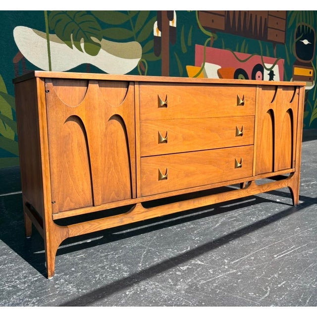 Mid 20th Century Mid Century Broyhill Brasilia Hutch For Sale - Image 5 of 16
