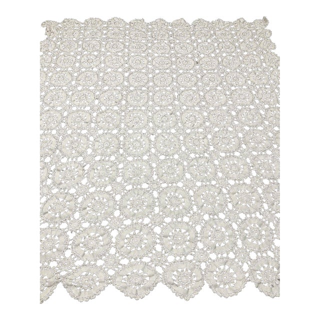 Vintage Crochet Tablecloth or Bedspread Doily Design Ecru Handmade For Sale