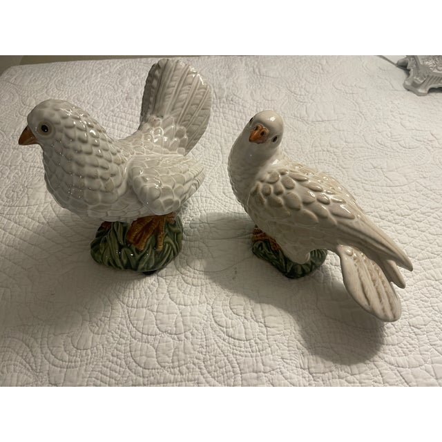 1950s Pair of Vintage White Bird Figurines For Sale - Image 5 of 5