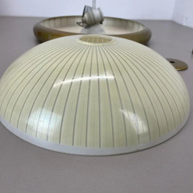 Round Metal Wall Light in the style of Gio Ponti, 1950s For Sale - Image 13 of 18