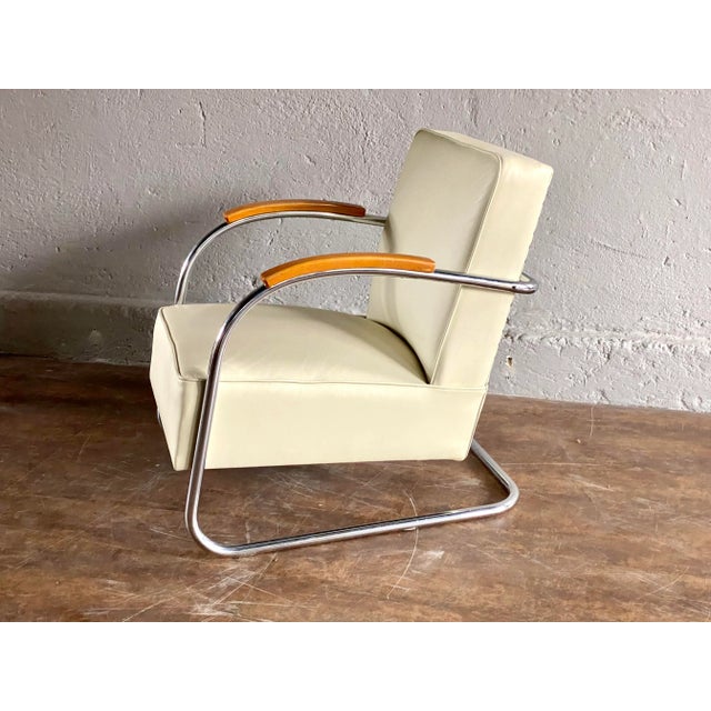 Famos 21 Cantilever Chair by Mücke Melder, 1930s, in Very Good conditions. Designed 1920 to 1949 I have official proof of...