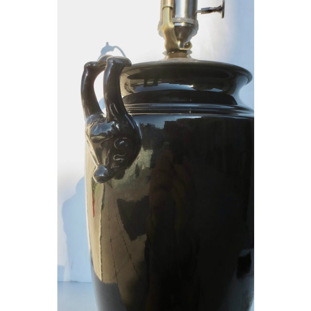 Ceramic Mid 20th Century Black Chinoiserie MCM Table Lamp For Sale - Image 7 of 11