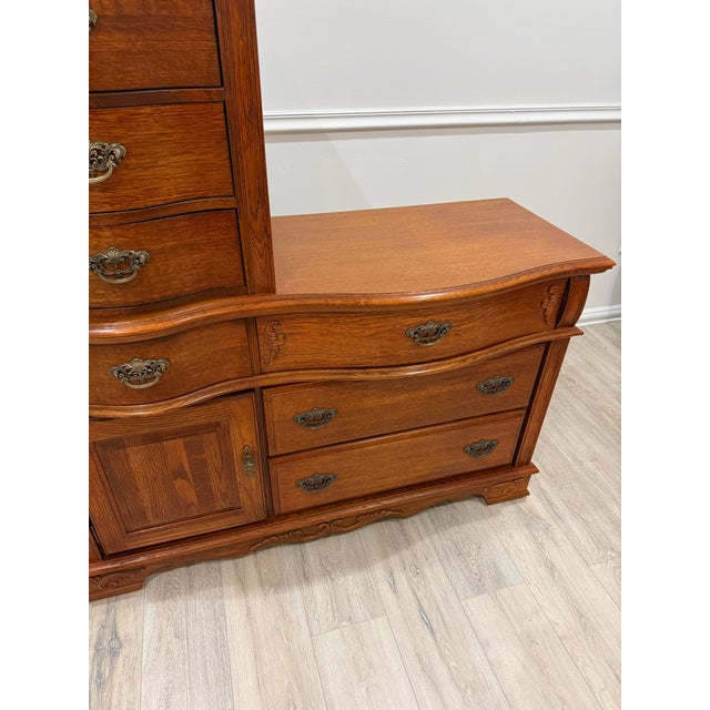 Lexington Furniture Victorian Sampler Collection Dresser., Seven drawers and one cabinet. H 50 3/4 in-34 in , W 54 1/4 in...