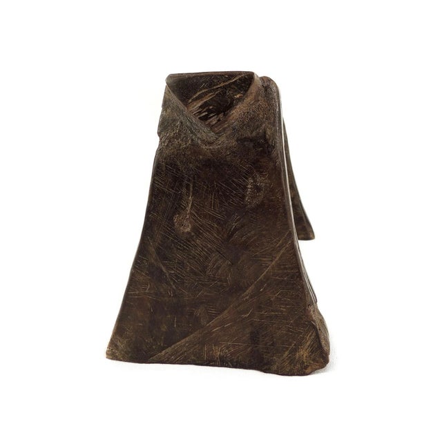 This simply carved, unique and a beautiful Mid 20th Century headrest will add to any collection. Zulu headrests are known...