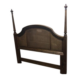 1980s Ethan Allen Classic Manor Solid Maple Queen Size Headboard #15-5624 - 204 For Sale