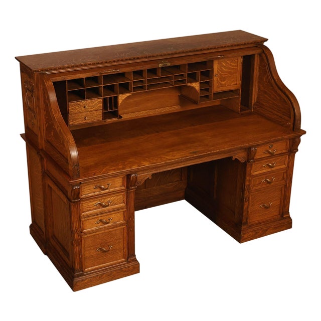 Exceptional Antique Quarter Sawn Oak Roll Top Desk With Carved 'Reading Hardware Co." Crest Panel For Sale