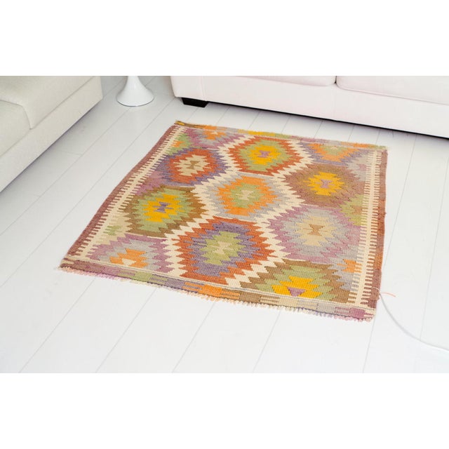 Mid 20th Century Geometric Anatolian Kilim Rug For Sale - Image 4 of 10