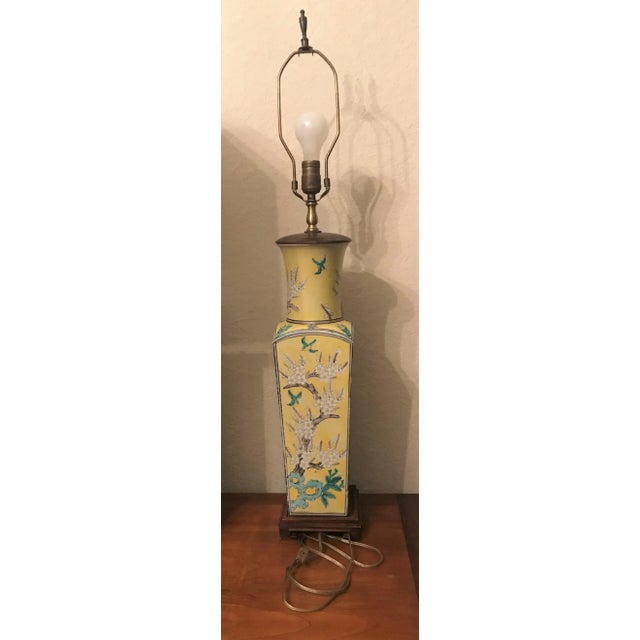 Mid 20th Century Mid 20th Century Chinese Porcelain Hand Painted Table Lamp Yellow Floral For Sale - Image 5 of 9