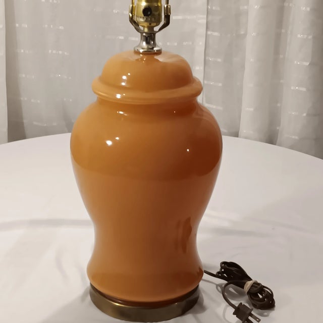 Vintage & Elegant Coral Colored Glass Ginger Jar Table Lamp With a Brass Base For Sale - Image 4 of 13