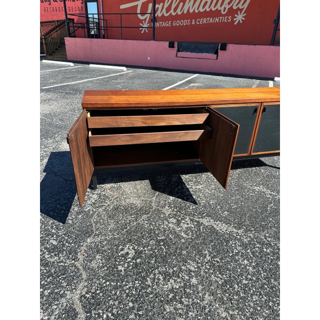 1960s 1960s Mid Century Founders Patterns 10 Black Leather and Walnut Credenza For Sale - Image 5 of 11