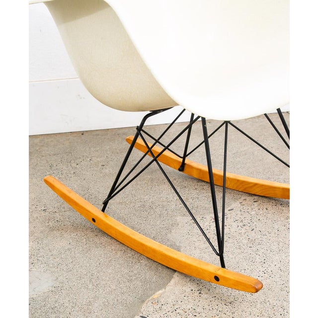 1960s Mid Century Modern Lounge Chair Shell Eames Herman Miller White Rocker Arm MCM For Sale - Image 12 of 12