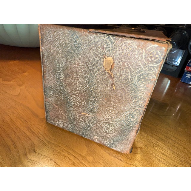 Beautiful Antique Chinese Mahjong Game Set in Stunning Dovetailed Wood, Leather & Brass Case For Sale - Image 17 of 18