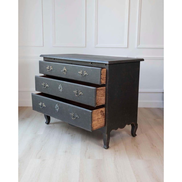 18th Century Swedish 18th Century Writing Desk Commode with Original Brass Hardware, c.1760 For Sale - Image 5 of 10