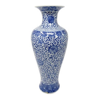 Late 20th Century Large Chinese Blue & White Chinoiserie Porcelain Urn For Sale