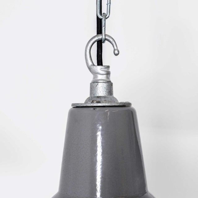 1950s Vintage Industrial Benjamin Enamelled Pendant Lamps, 1950s, Set of 2 For Sale - Image 5 of 12