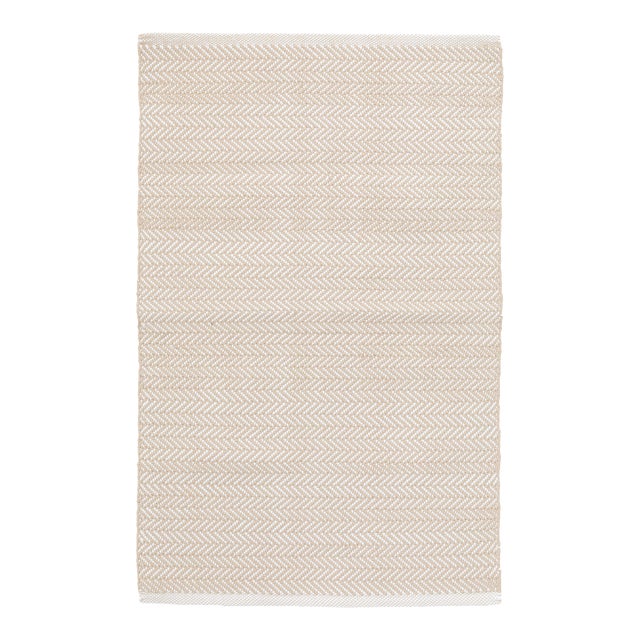 Dash & Albert by Annie Selke Herringbone Linen/White Indoor/Outdoor Rug, 7' 6" x 9' 6" For Sale