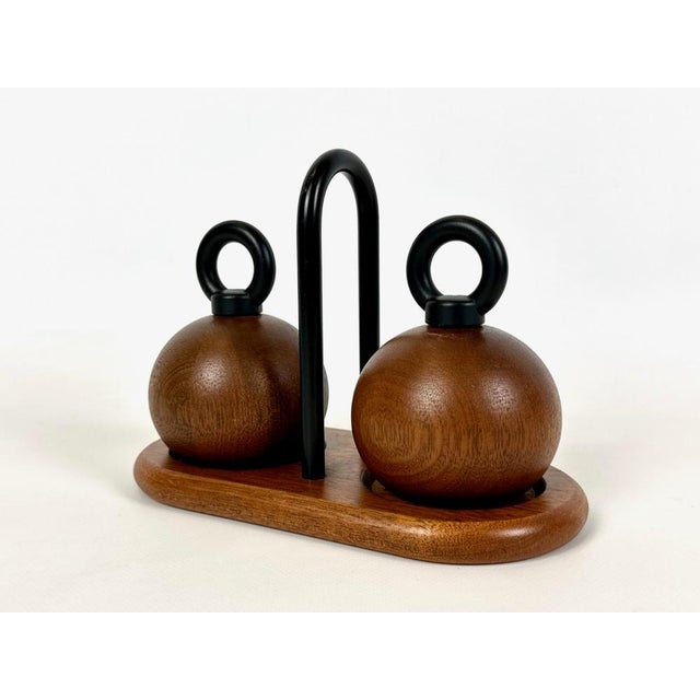 Made of beech wood with iron handles. The pepper mill has the quality stainless steel ‘Peugeot Lion’ grinding mechanism....