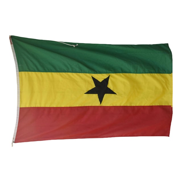 Green, Yellow & Red Maritime Nautical Naval Nautical Coastal Boating Signal Flag W/ Star For Sale