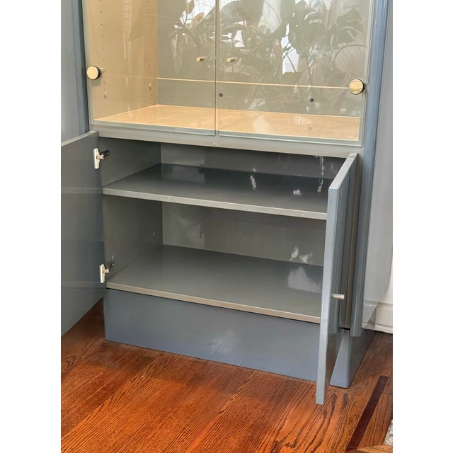 Vintage Gray Lacquered Curio Cabinet, Late 20th Century For Sale In Los Angeles - Image 6 of 12
