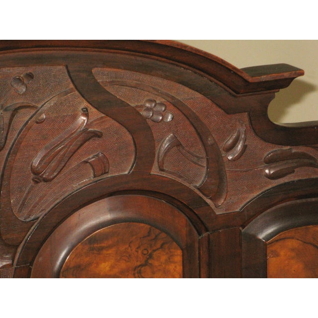 Art Nouveau Louis Majorelle (Attributed) Hand Carved Tulip Floral Design Walnut Burl Wood Bed Frame 19th C. For Sale - Image 14 of 18