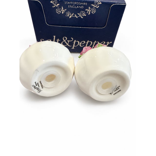 English Circa 1960s Radnor Bone China Floral Salt & Pepper Shakers in Original Box For Sale - Image 3 of 4