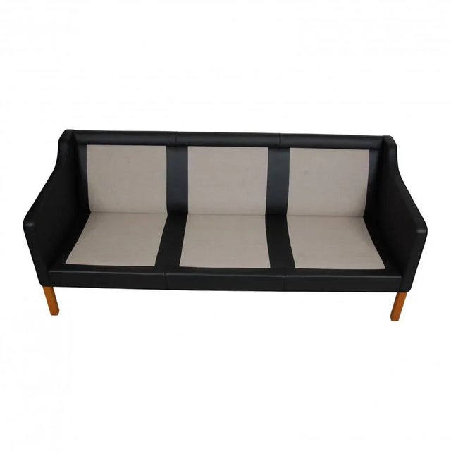Black Model 2323 3-Seater Sofa in Black Bison Leather by Børge Mogensen for Fredericia For Sale - Image 8 of 10
