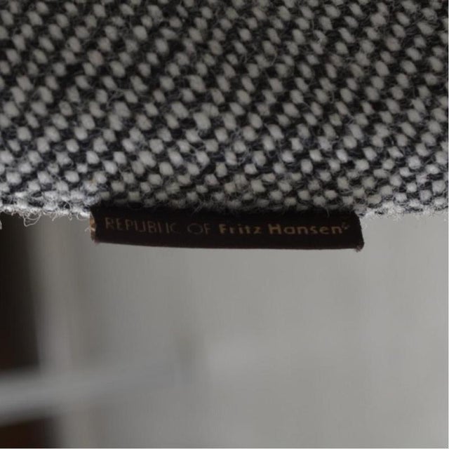 Oxford Chair in Grey Fabric by Arne Jacobsen, 2006 For Sale - Image 14 of 16