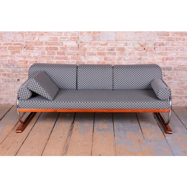 Bauhaus Sofa in Chrome and Beech from Robert Slezak, Czech, 1930s For Sale - Image 18 of 18