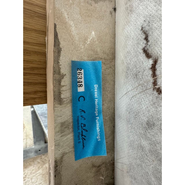 1970s Pair of Drexel Heritage Sketchbook Chinoiserie Gilt Chairs – Hollywood Regency For Sale In Atlanta - Image 6 of 6