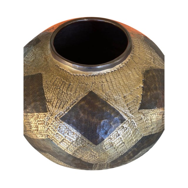 1990s Hammered Copper Chevron and Diamond Vase in Silver and Brown For Sale - Image 4 of 9