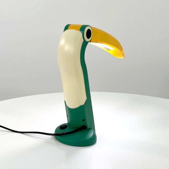 Sea Green & Yellow Toucan Lamp by H.T. Huang for Huanglite, 1980s For Sale - Image 4 of 7