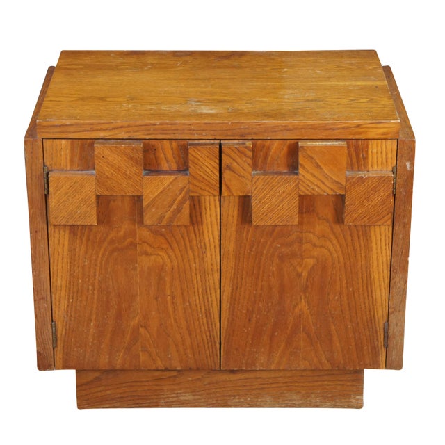 Mid-Century Modern 1970s Lane Staccato Mid Century Modern Oak Brutalist Nightstand Cabinet Side Table For Sale - Image 3 of 11
