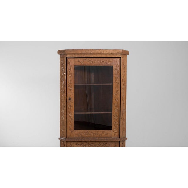 1920-1929 France Warm Honey Oak Carved Oak Vitrine Cabinet For Sale - Image 4 of 11
