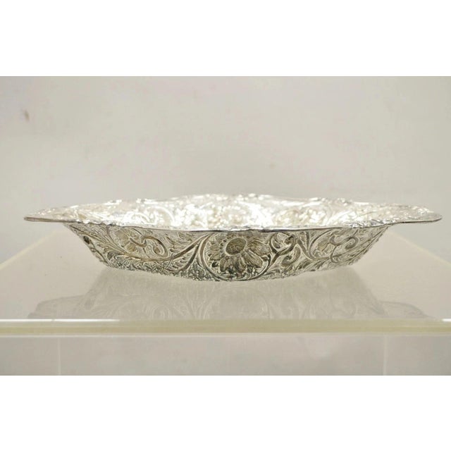 Art Nouveau Early 20th Century M&h English Victorian Art Nouveau Silver Plated Floral Repousse Fruit Bowls Pair For Sale - Image 3 of 12
