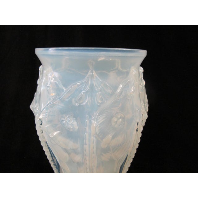 1930s Sabino Paris Manta Raie Ray Sculpted Flower Blue Opalescent Glass Vase For Sale - Image 5 of 14