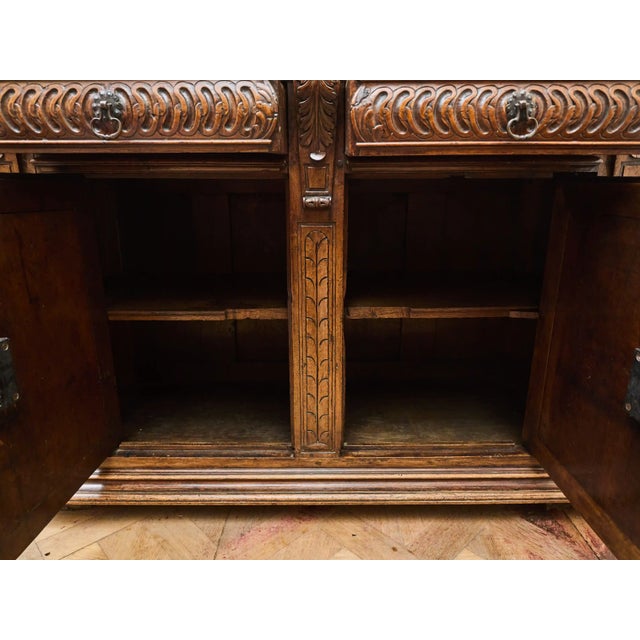 Renaissance Buffet in Walnut Wood, 1700 For Sale - Image 11 of 12