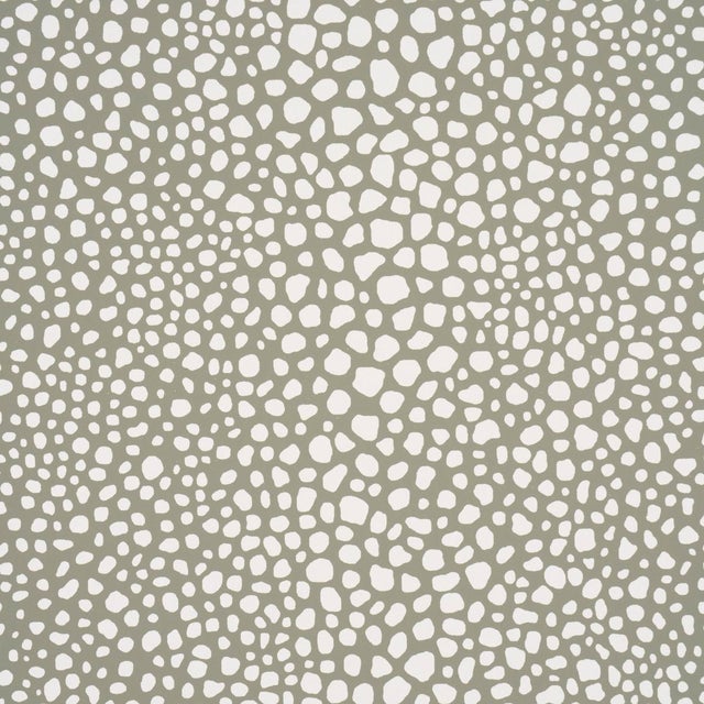 SAMPLE - Schumacher x Celerie Kemble Fickle Texture Wallpaper In Kelp For Sale