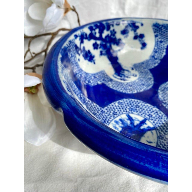 Mid 19th Century 19th Century Japanese Imari Porcelain Wash Basin With Sho-Chiku-Bai Motif For Sale - Image 5 of 17