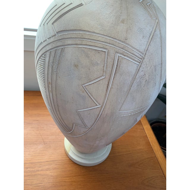 1980s Vintage Casual Lamps of California Tribal Bird Abstract White Plaster Lamps- a Pair For Sale - Image 9 of 13