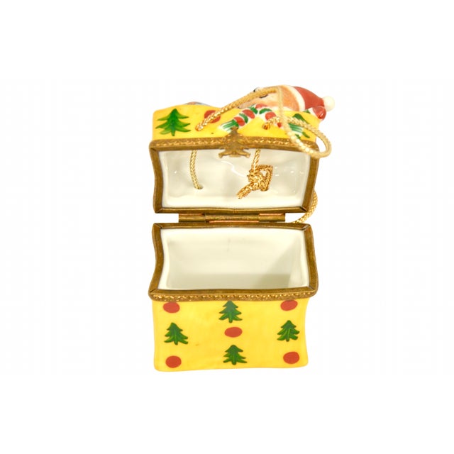 1980s Limoges Christmas Gift Bag Accent Box For Sale - Image 5 of 6
