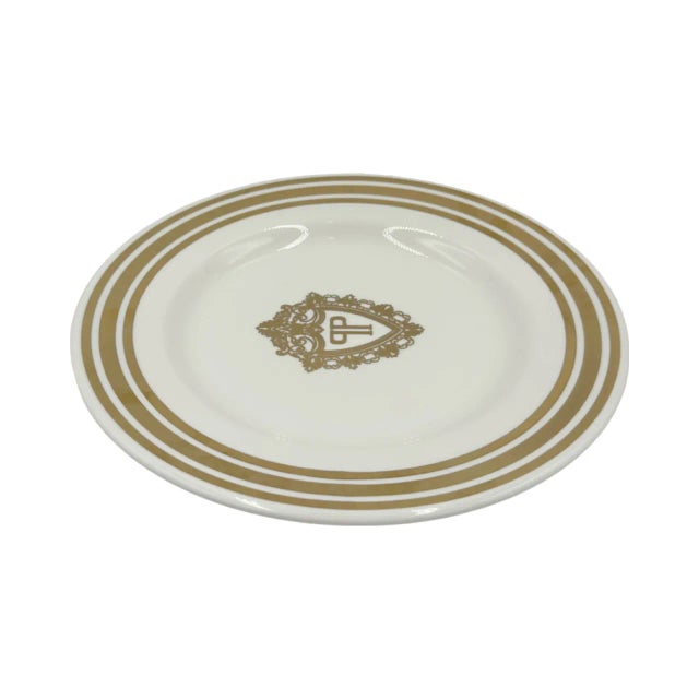 Mid 20th Century Vintage 5-Star the Plaza Hotel New York Nyc Gold Trim Dinner Plate For Sale - Image 4 of 13