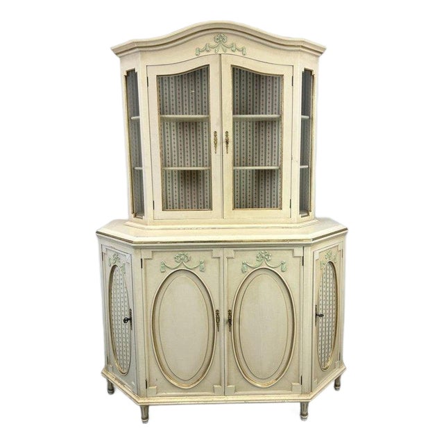 Vintage Display Cabinet in Wood For Sale