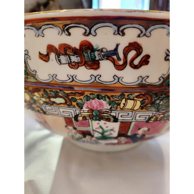 Asian Early 20th Century Large Rose Medallion Bowl For Sale - Image 3 of 11