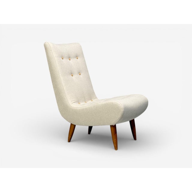 Swedish Mid-Century Modern, Scoop Lounge Chair, Beige Linen, Beech, Sweden, 1940s An interesting Scandinavian slipper...