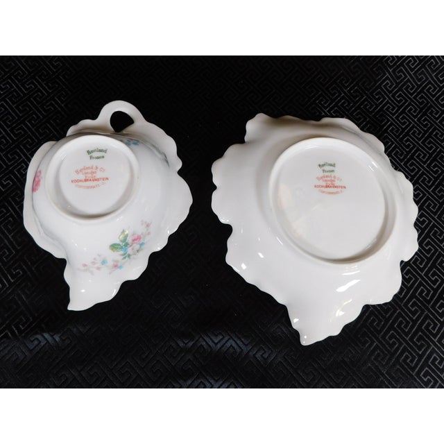 Late 18th Century Haviland White Floral Shaped Gravy Boat and Underplate For Sale In San Francisco - Image 6 of 7