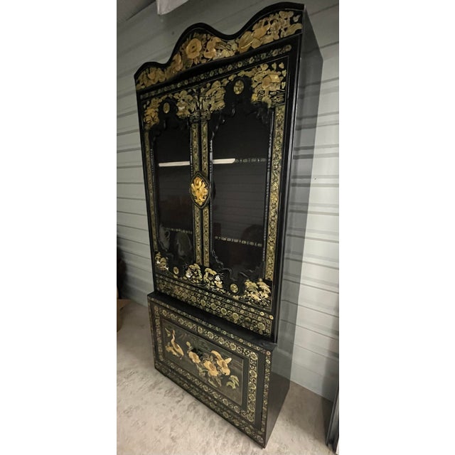 Chinoiserie Vintage Korean 1960's Black Lacquer Chinoiserie Display Cabinet With Gilt Relief – 80” Tall Curio Vitrine For Sale - Image 3 of 10