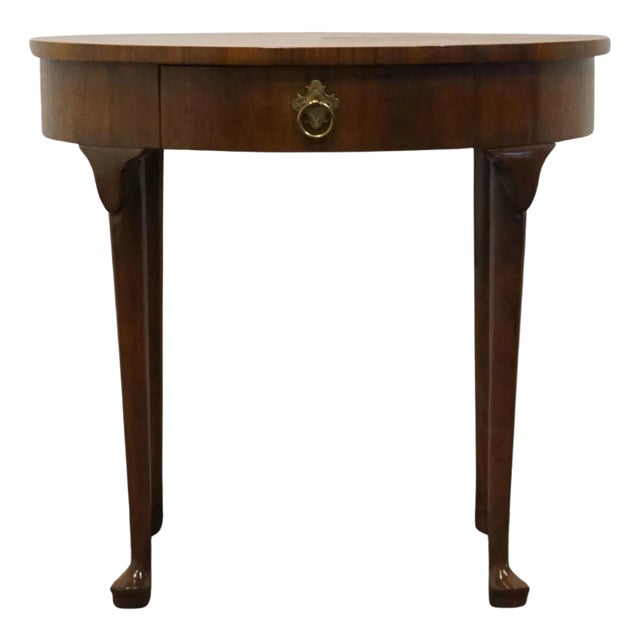 Baker Furniture Bookmatched Walnut Traditional Style 25" Round Accent End Table 7302 For Sale
