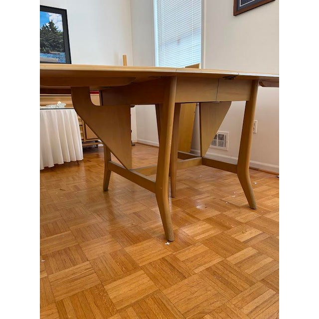 Mid-Century Modern 1950s Mid Century Modern Heywood-Wakefield Drop Leaf Table With 2 Leaves, 5 Chairs For Sale - Image 3 of 16